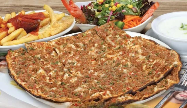 Kıymalı Pide